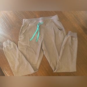 Figs grey jogger scrub pants, size M/tall
